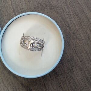 Claddagh sterling silver ring